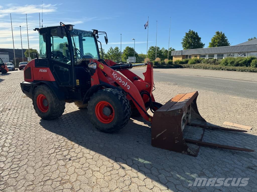 Kubota R085 轮式装载机