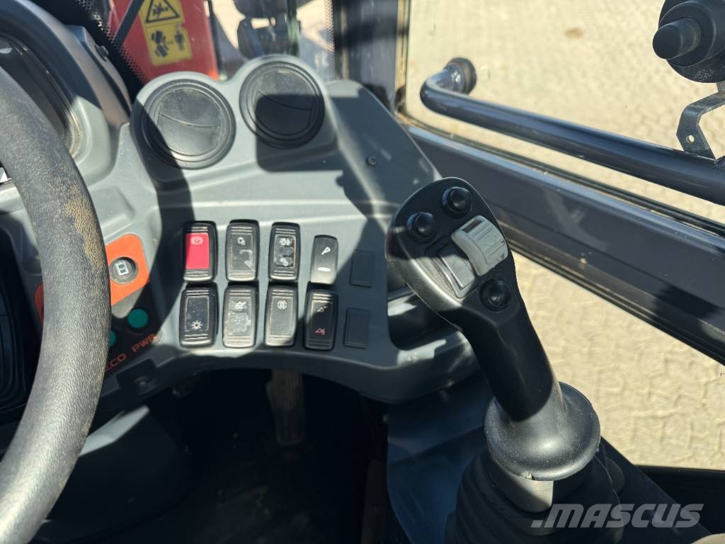 Kubota R085 轮式装载机