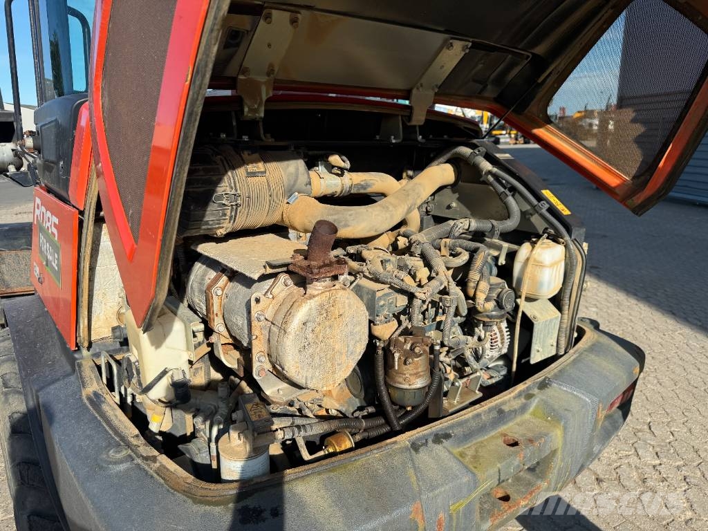 Kubota R085 轮式装载机