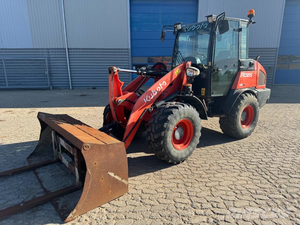 Kubota R085 轮式装载机