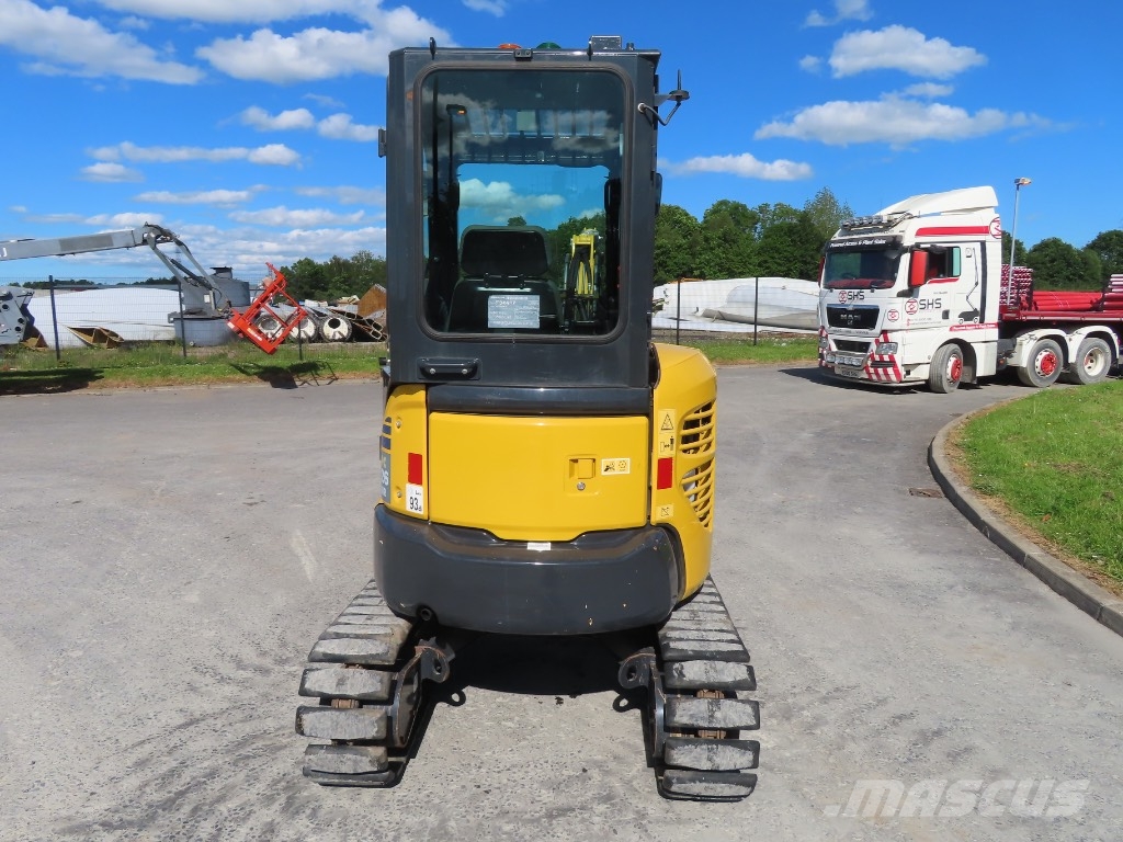 Komatsu PC 26 MR-3 小型挖掘机
