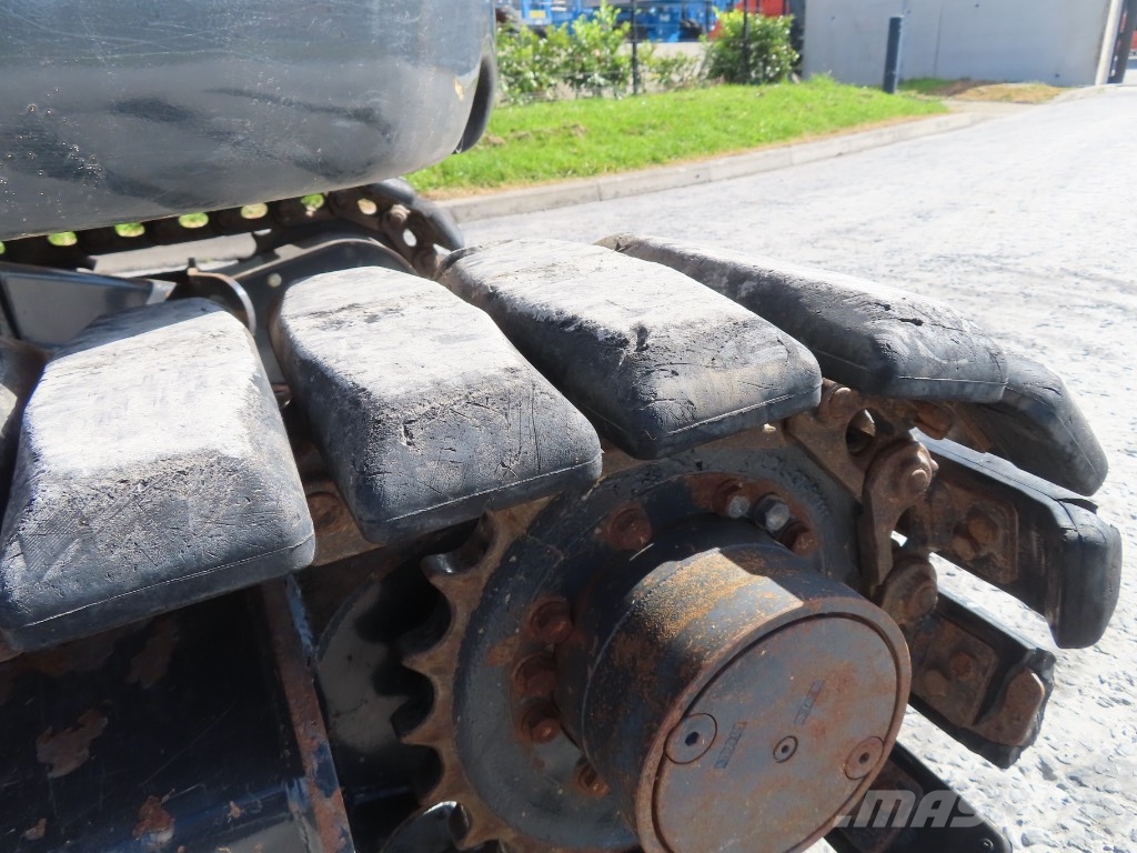 Komatsu PC 26 MR-3 小型挖掘机