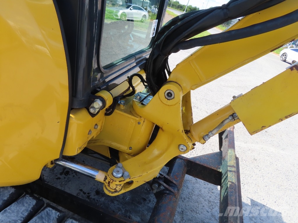 Komatsu PC 26 MR-3 小型挖掘机