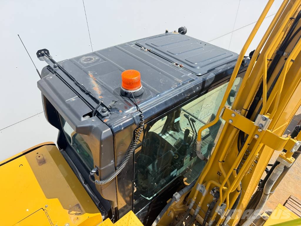 CAT 313GC - 360° Camera / Hammer lines Pásová rýpadla