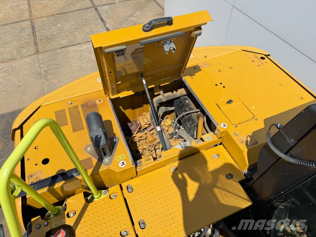 CAT 313GC - 360° Camera / Hammer lines Pásová rýpadla