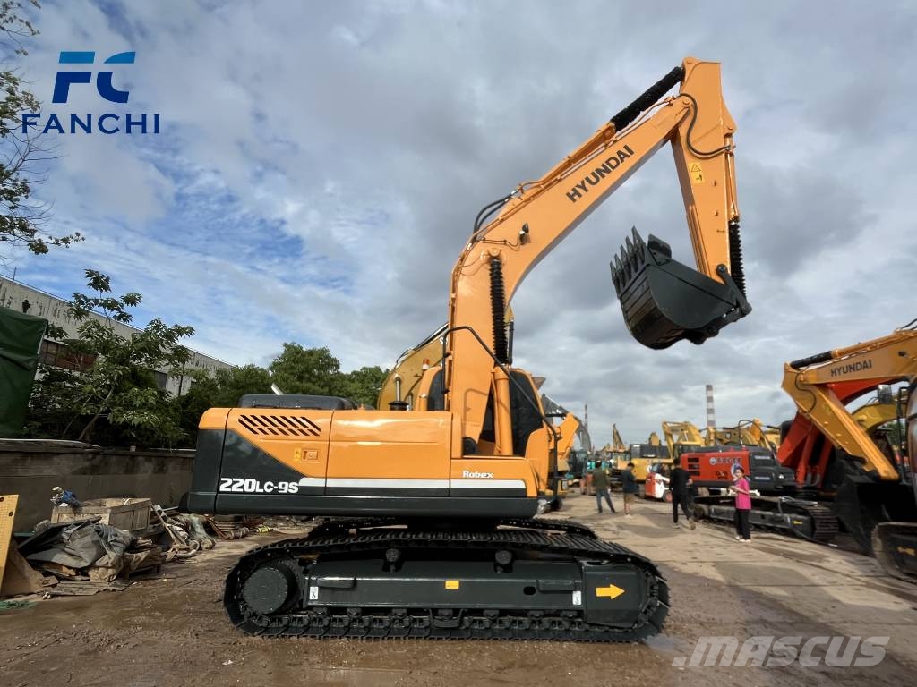 Hyundai 220LC-9S Гусеничні екскаватори