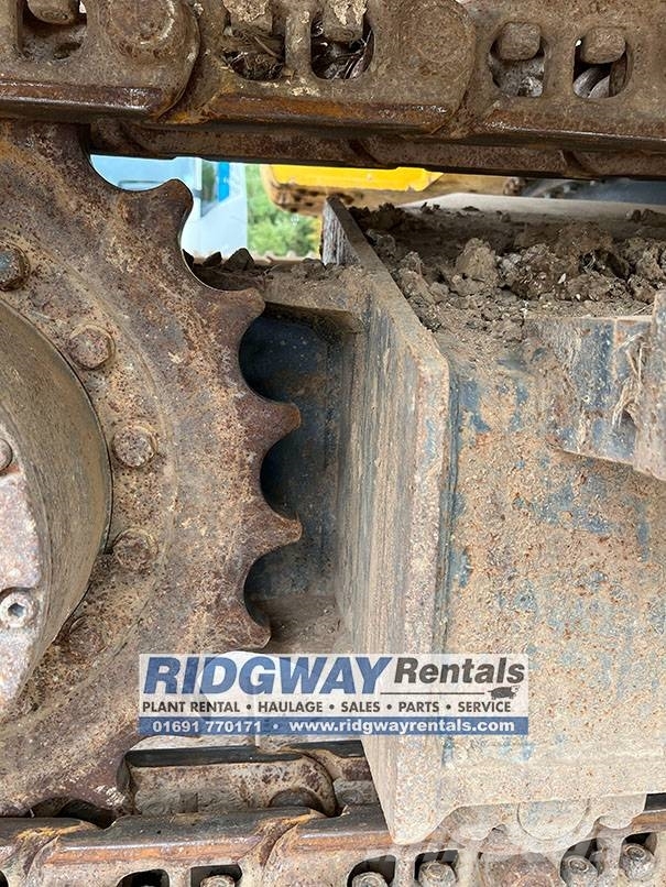 Komatsu PC138 履带挖掘机