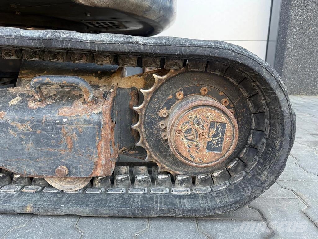 Yanmar Vio26-6 حفارات صغيرة أقل من 7 طن (حفارات صغيرة)