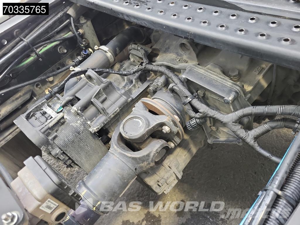 Ford F-Max 500 4X2 Retarder 2x Tanks Standklima Navi AC Tractor Units
