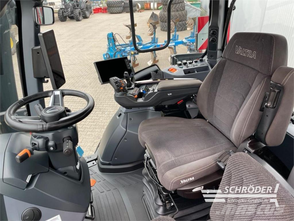 Valtra Q 305 | GEWÄHRLEISTUNG 09/2027 Traktorid