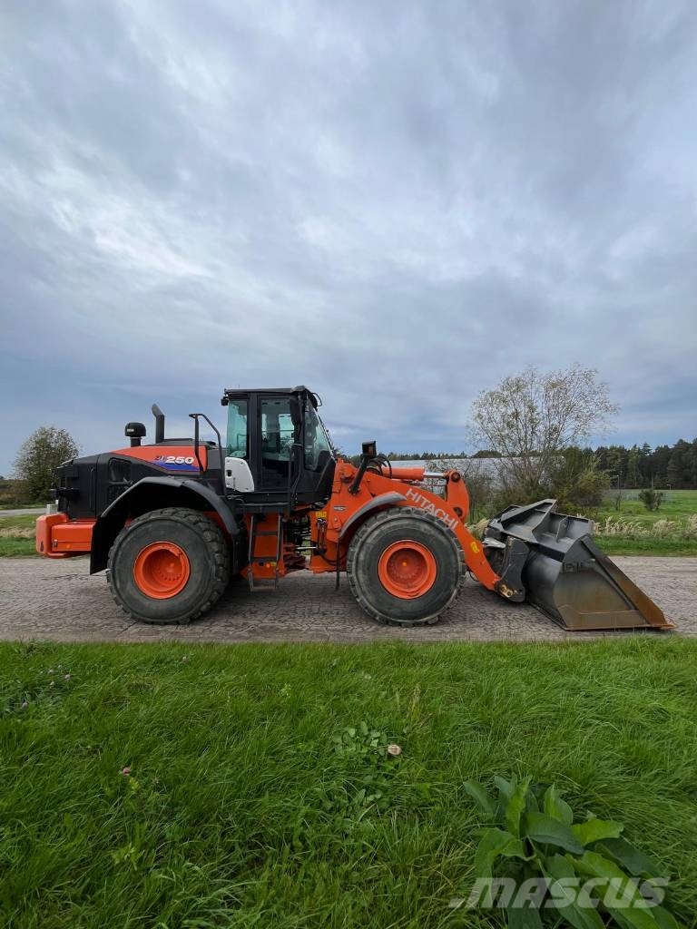Hitachi ZW250-6 Kolesni nakladalci