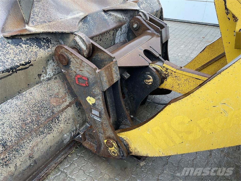 Komatsu WA475-10EO لوادر بعجل