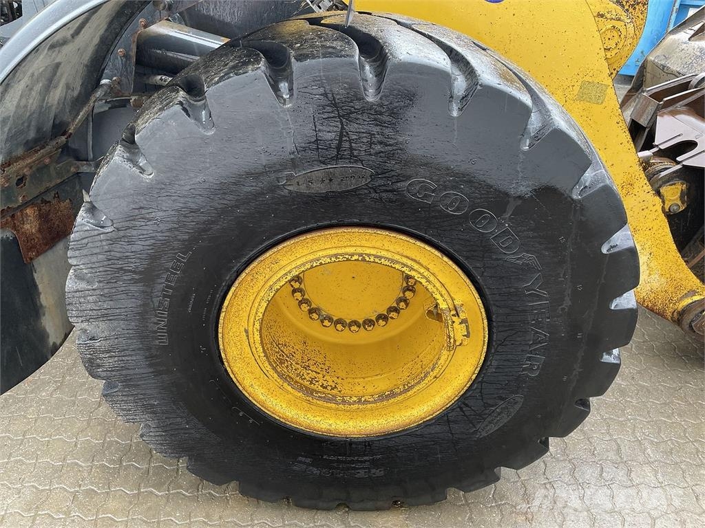 Komatsu WA475-10EO لوادر بعجل