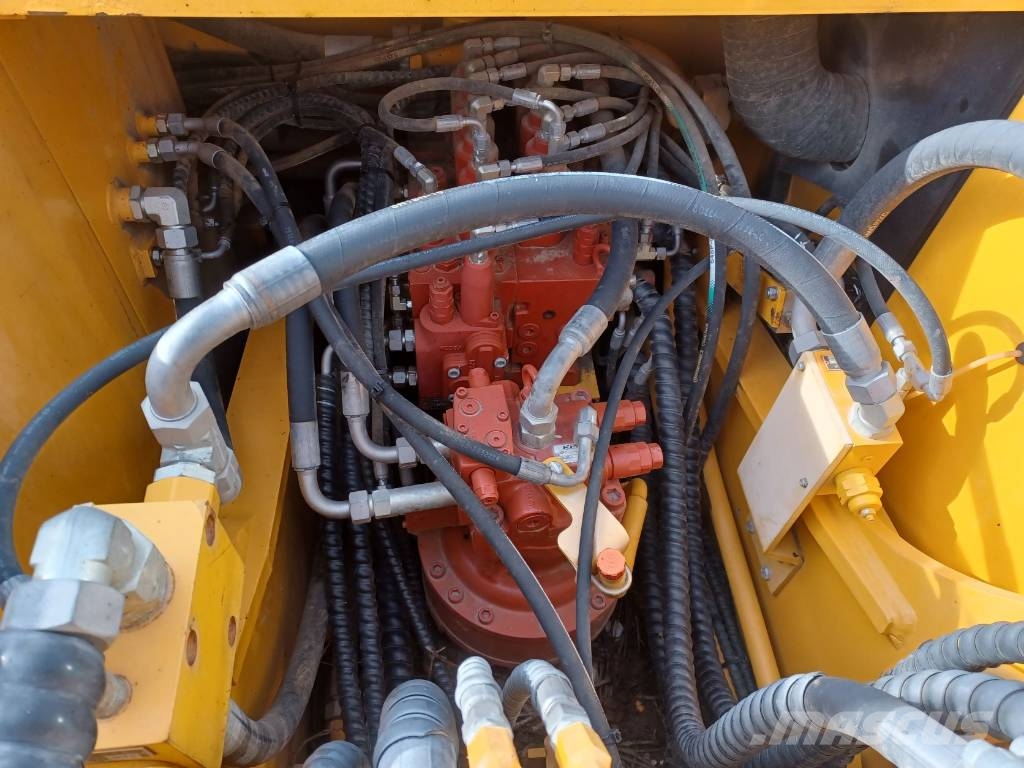 LiuGong CLG 922 E Rupsgraafmachines