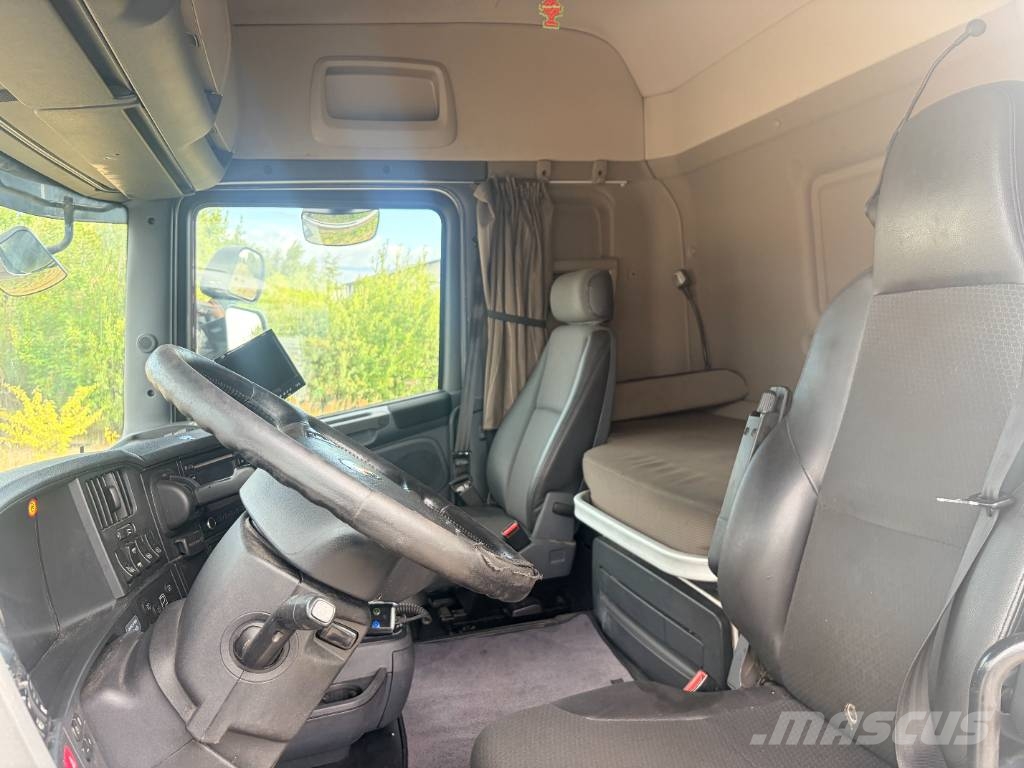 Scania R 450 Camiones con caja de remolque