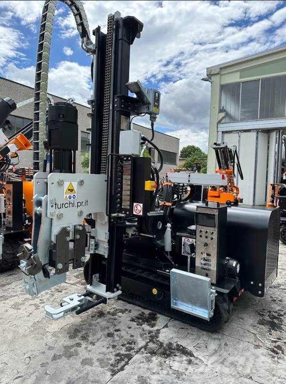 Turchi 260F solar pile driver Martelli idraulici per pali