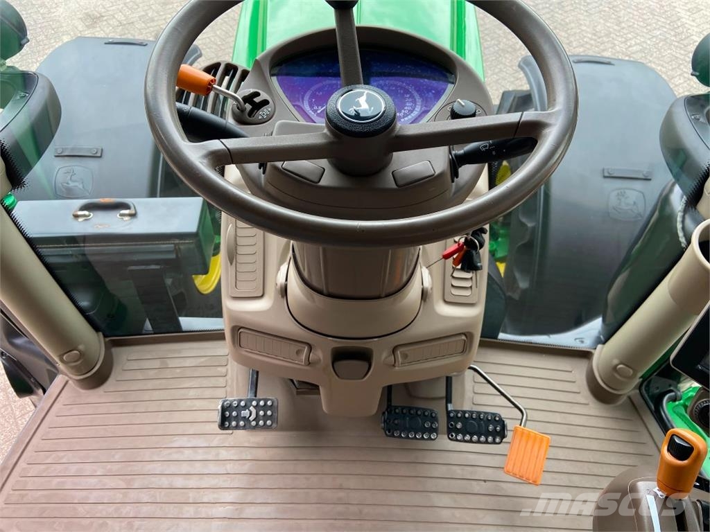 John Deere 6175R Tractoren