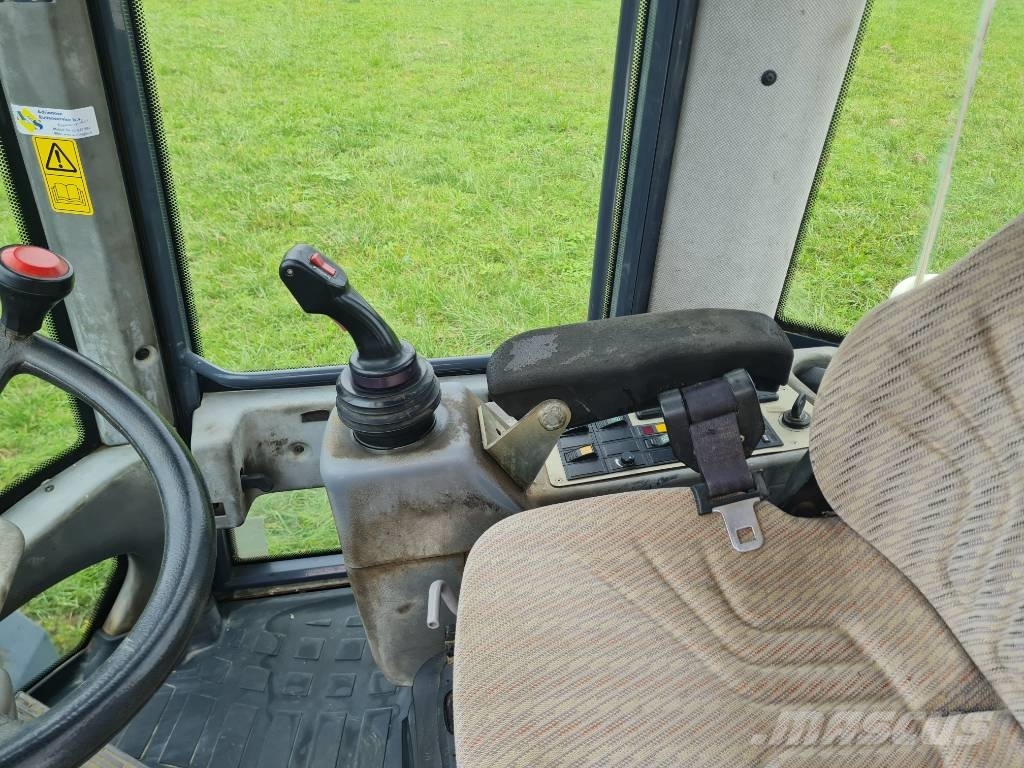 Terex TL260S/Schaufel+Gabel/Ca4000H/Service und UVV Neue Gumikerekes homlokrakodók