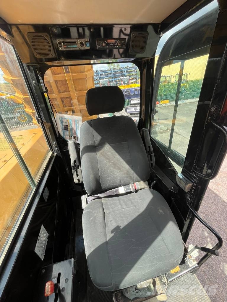 Morooka MST2200VD Damperi na gusenice