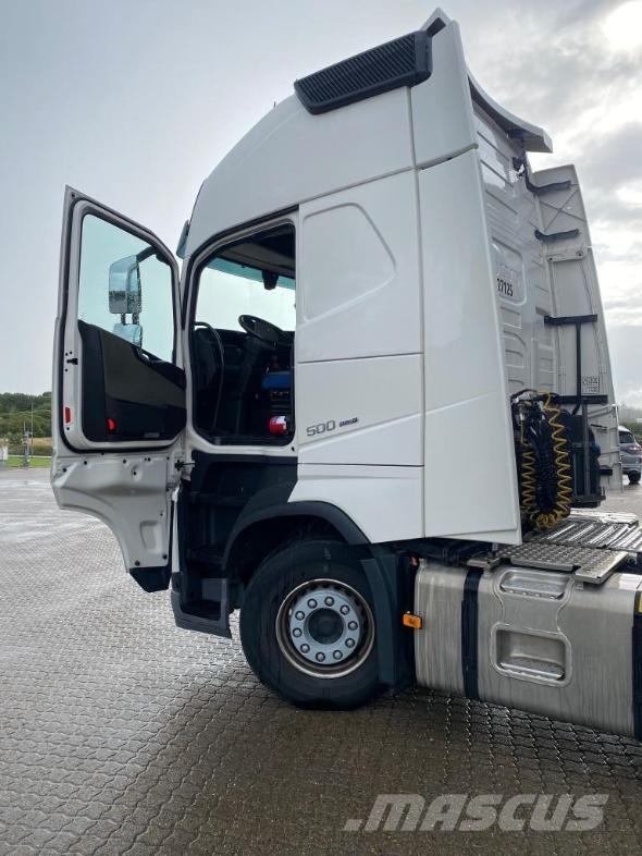 Volvo Vehicle Tractor 6x2-2 Standard Tegljači