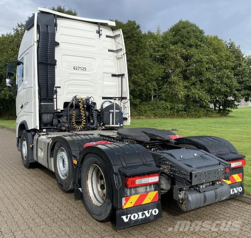 Volvo Vehicle Tractor 6x2-2 Standard Tegljači