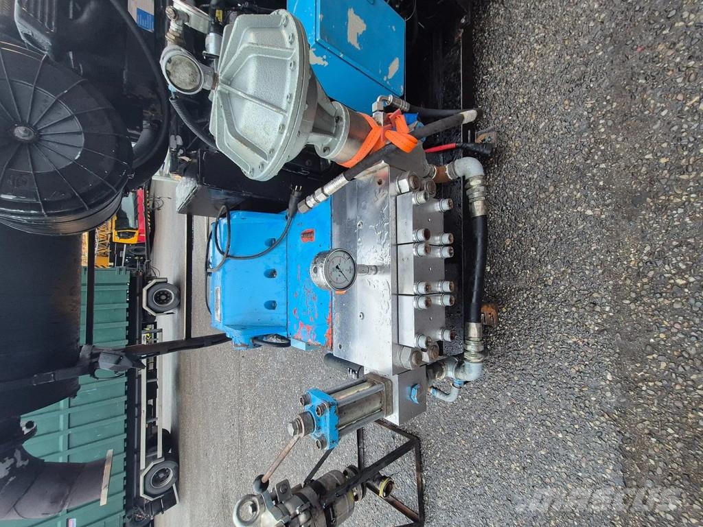 Perkins 2000serie + high pressure waterpump 1000bar Pumpe za vodu