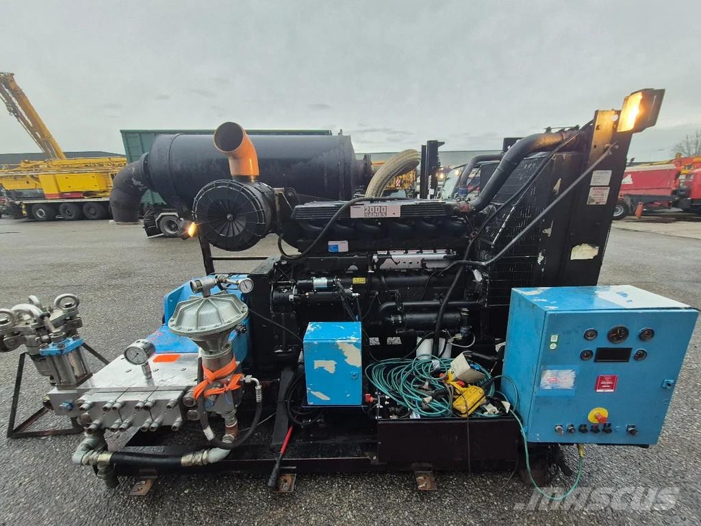 Perkins 2000serie + high pressure waterpump 1000bar Pumpe za vodu