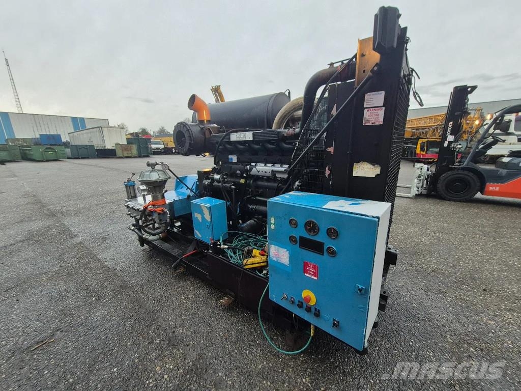Perkins 2000serie + high pressure waterpump 1000bar Pumpe za vodu