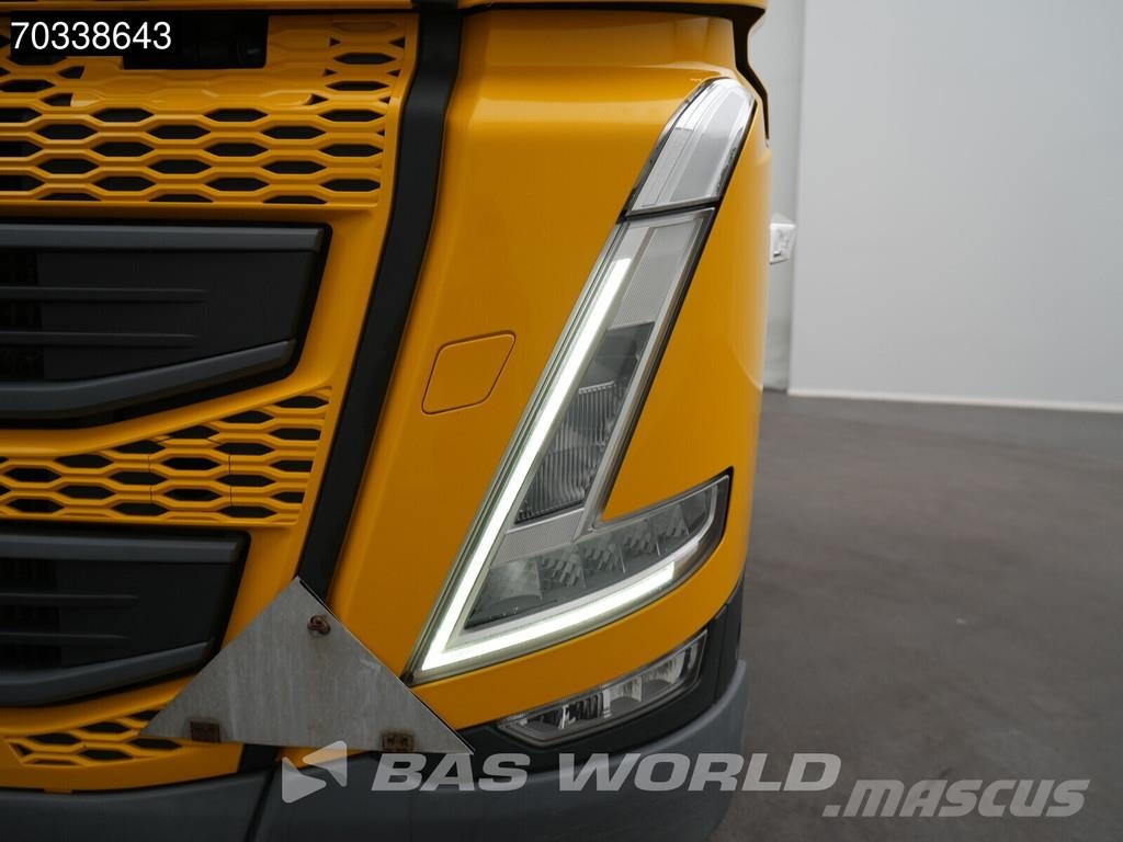 Volvo FH 460 4X2 Globe Mega 2x Tanks I-ParkCool Navi ACC Τράκτορες