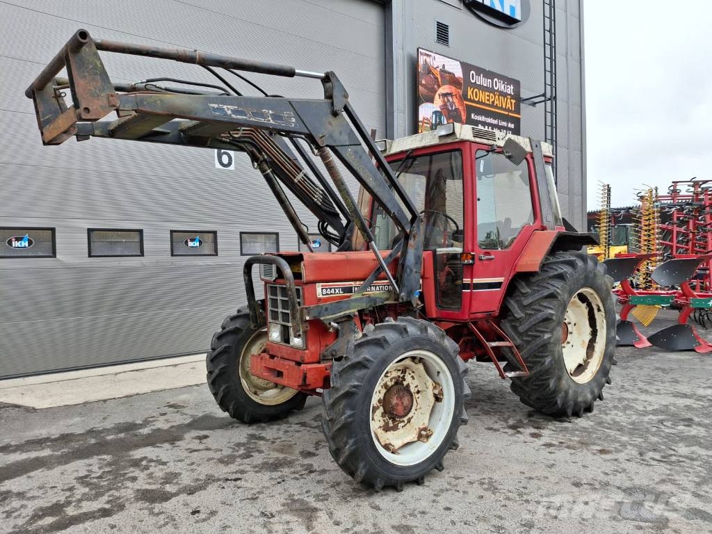 International 844 xl Τρακτέρ