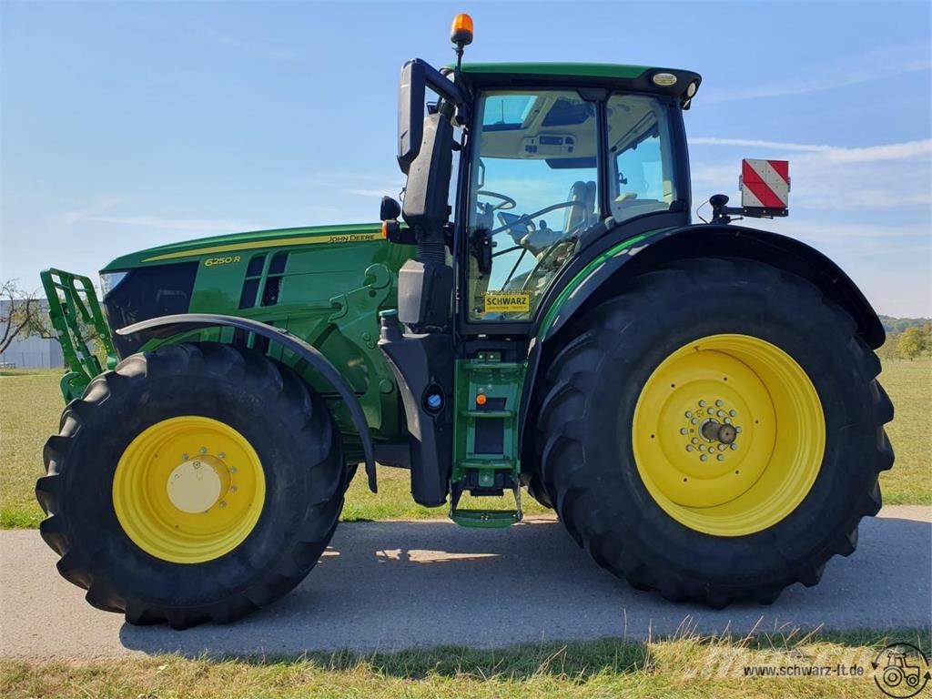 John Deere 6250R Traktoren