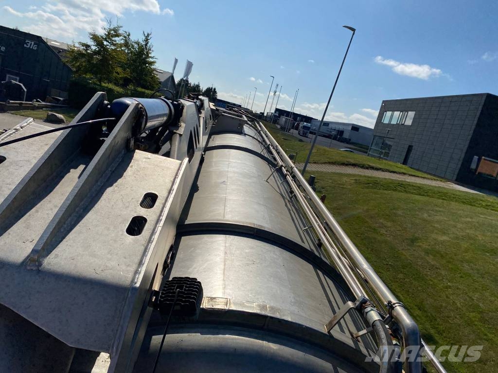 VM Tarm 3 akslet gylletrailer Andre Semi-trailere