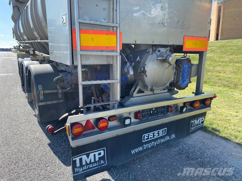 VM Tarm 3 akslet gylletrailer Andre Semi-trailere