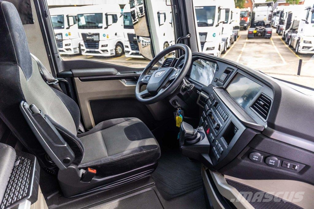 MAN TGX 18.510 BLS - INTARDER Vetopöytäautot