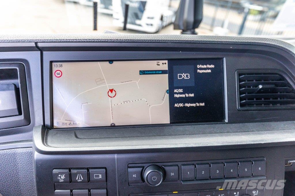 MAN TGX 18.510 BLS - INTARDER Vetopöytäautot