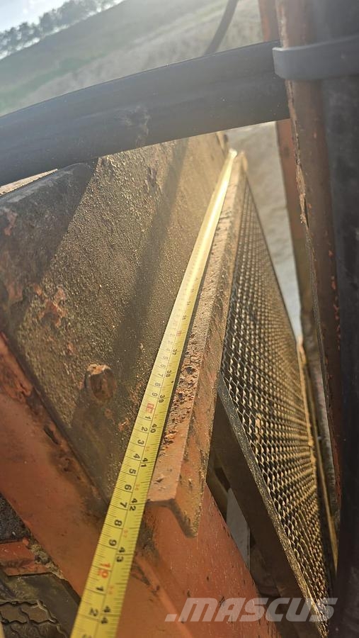 Finlay Hydrascreen 300 Zweideck Siebanlage Ковші
