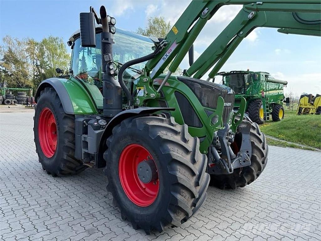 Fendt 724 Vario 拖拉机/农用车