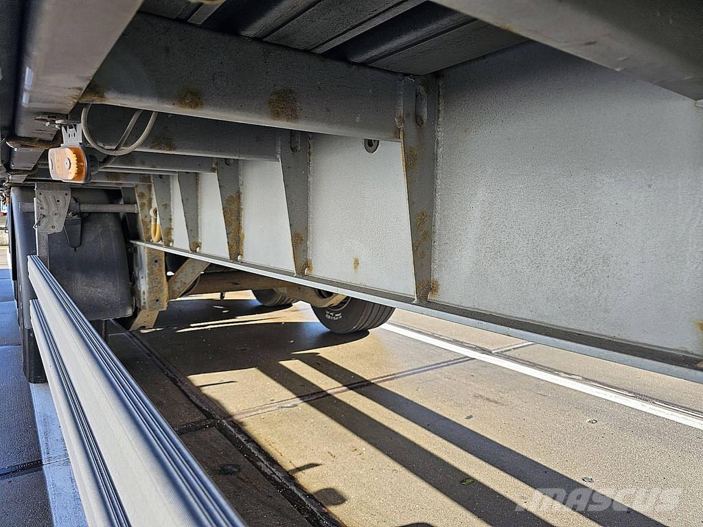 Leci Trailer SREM COIL Tents puspiekabes