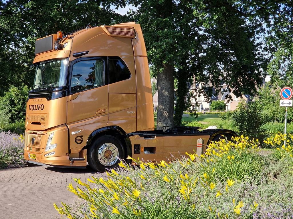 Volvo FH 13.500 Aero Globetrotter XL 4x2 - New - Full sp Trækkere