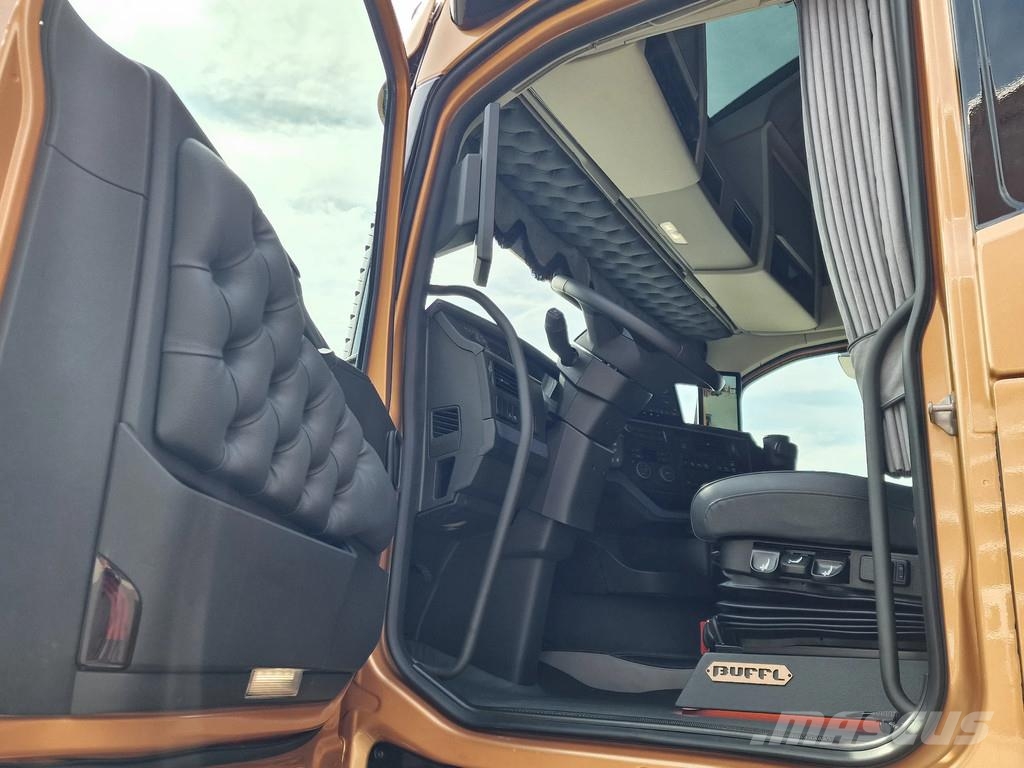 Volvo FH 13.500 Aero Globetrotter XL 4x2 - New - Full sp Trækkere