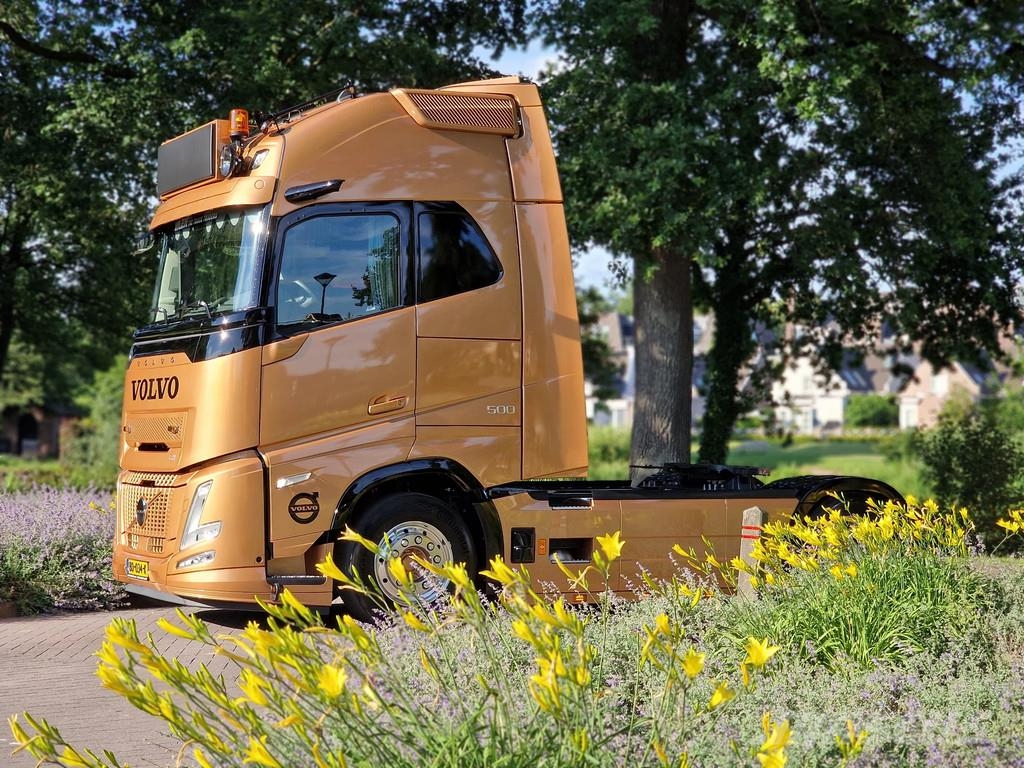 Volvo FH 13.500 Aero Globetrotter XL 4x2 - New - Full sp Trækkere