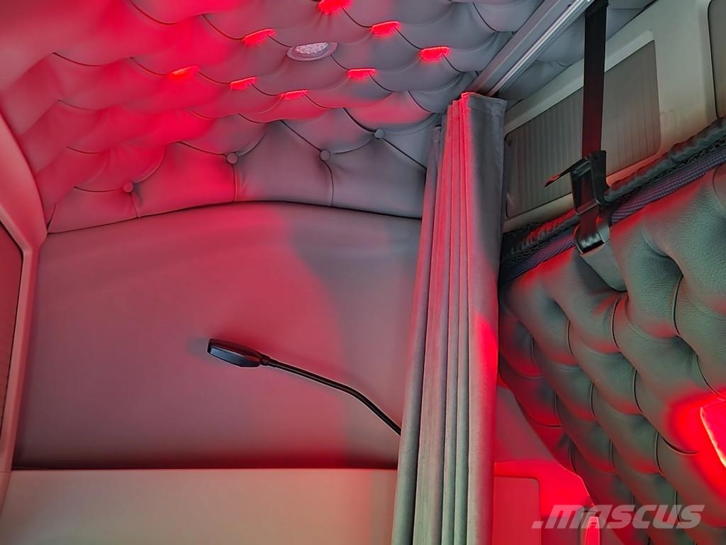 Volvo FH 13.500 Aero Globetrotter XL 4x2 - New - Full sp Trækkere