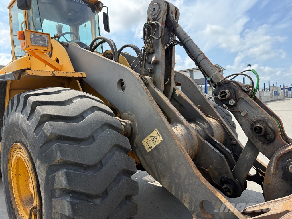 Volvo L 180 E Chargeuse sur pneus