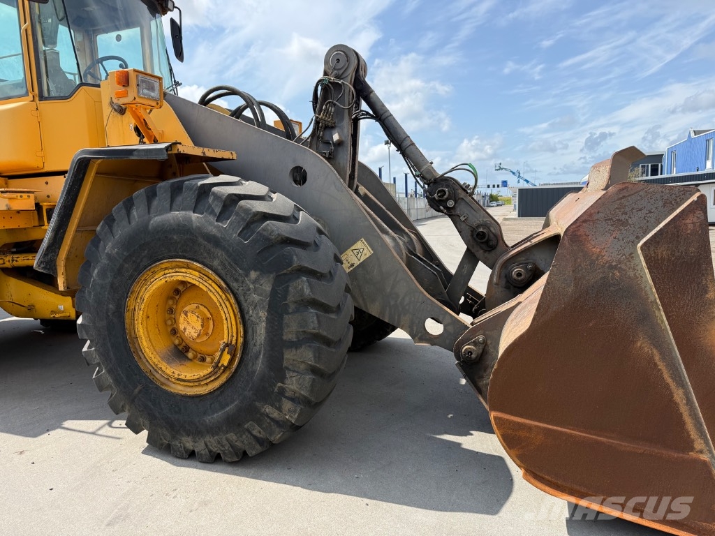 Volvo L 180 E Chargeuse sur pneus