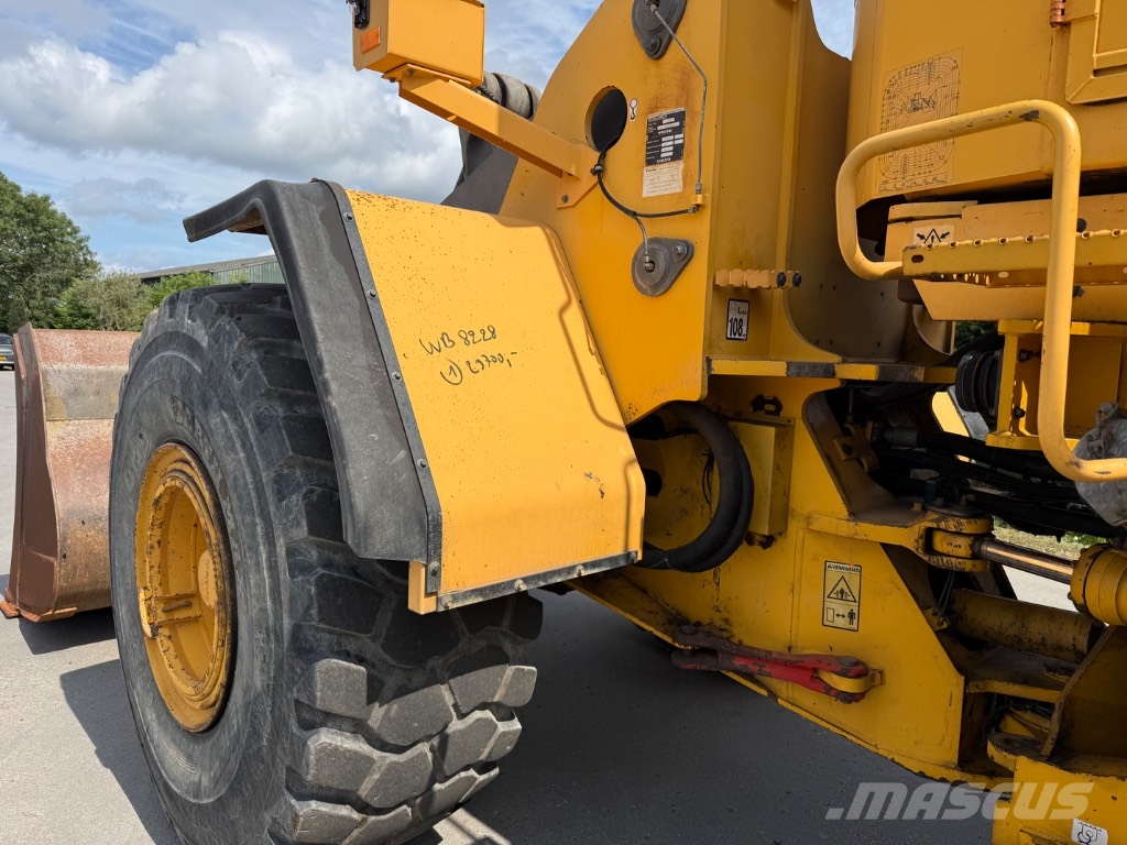 Volvo L 180 E Chargeuse sur pneus
