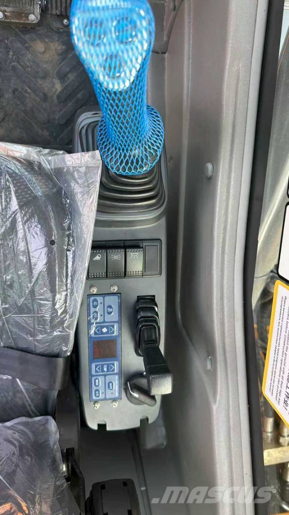 HENGTE HT215K 轮式挖掘机