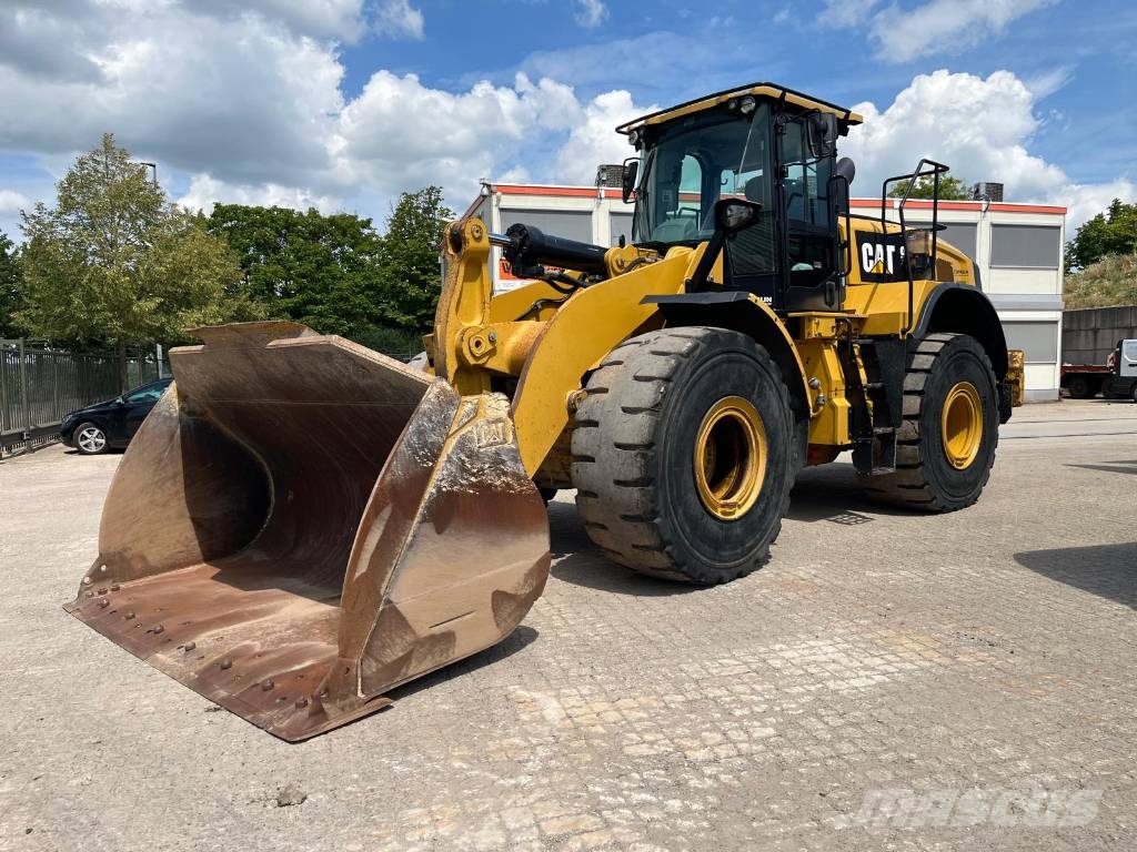 CAT 966 MXE Pale gommate