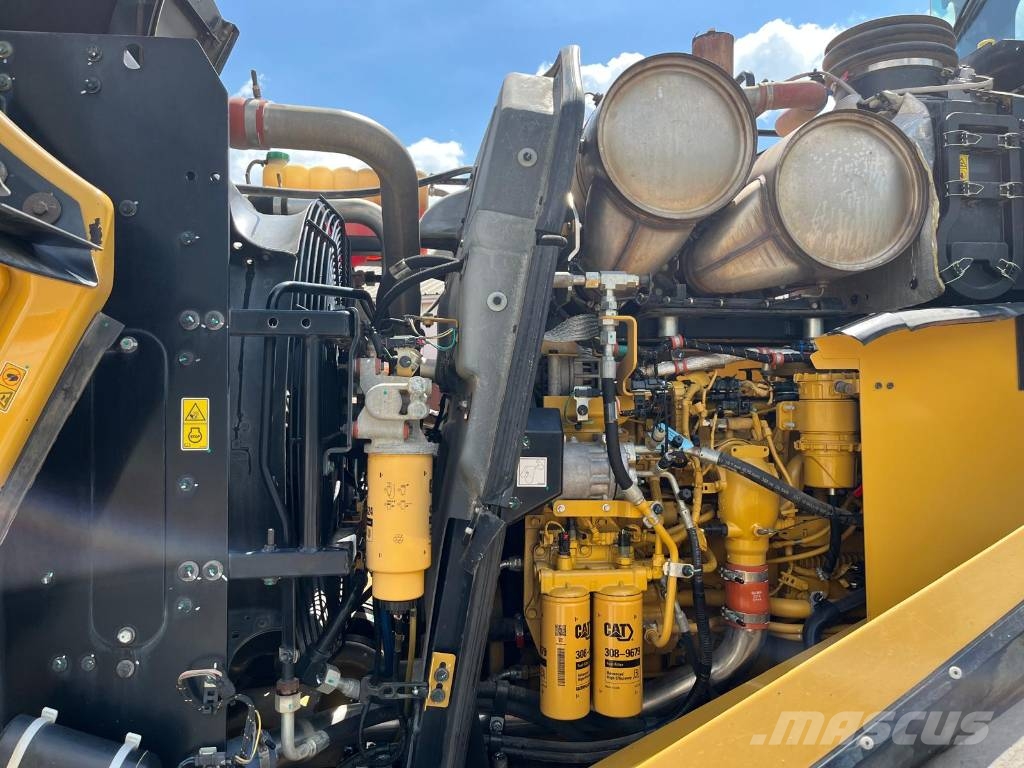 CAT 966 MXE Pale gommate