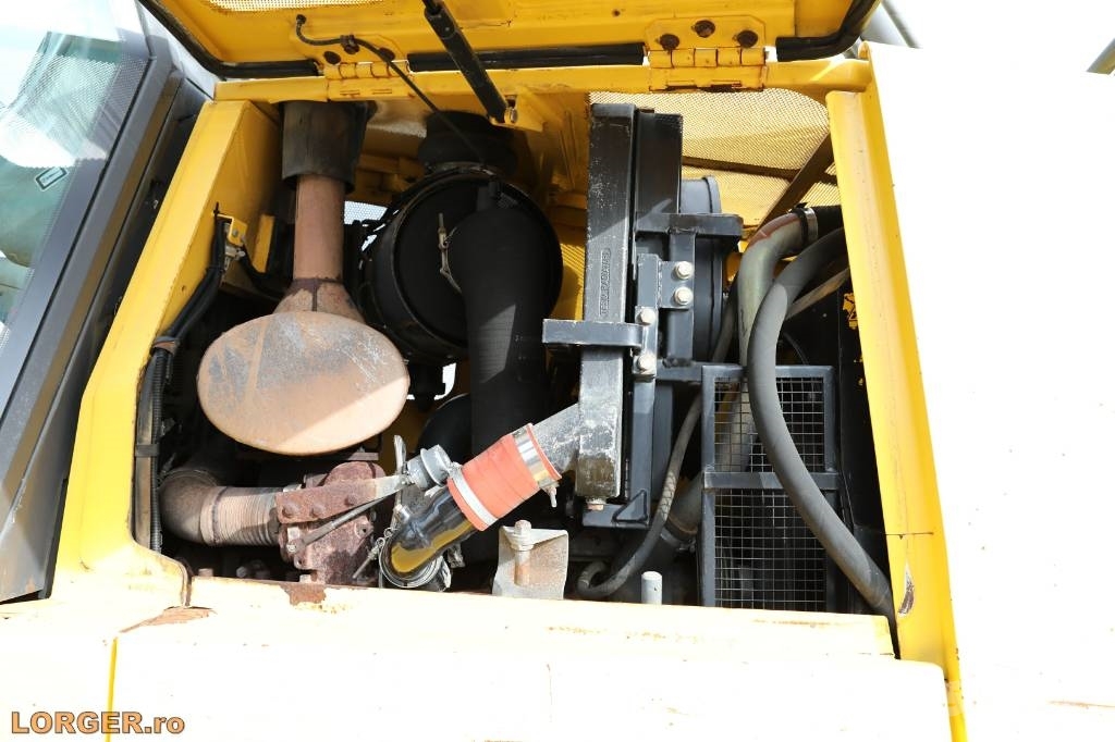 New Holland D 180 Rupsdozers