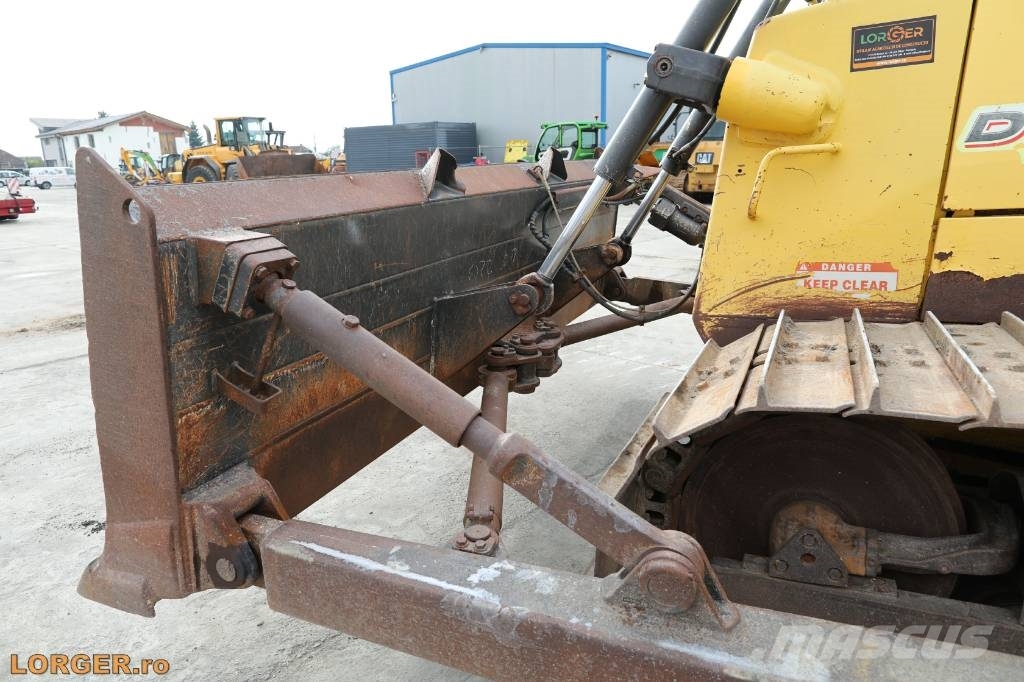 New Holland D 180 Rupsdozers